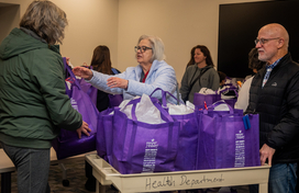 Project Holiday Volunteers