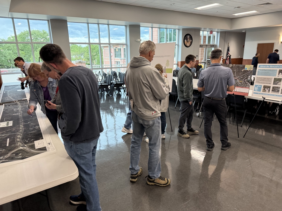 The Montgomery Rd feasibility study project team discussed project concepts at the May 2025 open house.